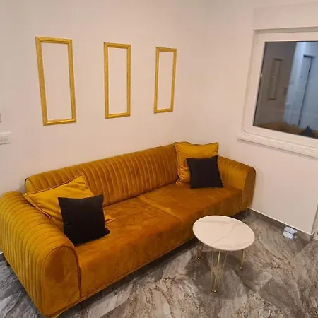 Apartment Delux Apartman Gabriel *
